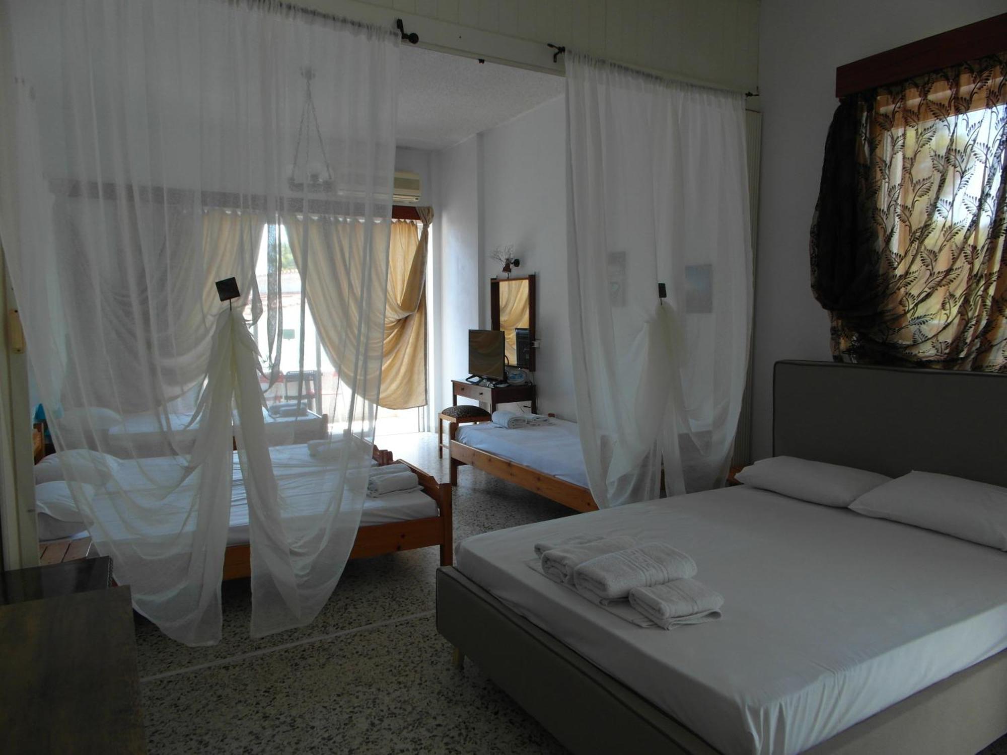 Eri Studios Agia Marina  Zimmer foto