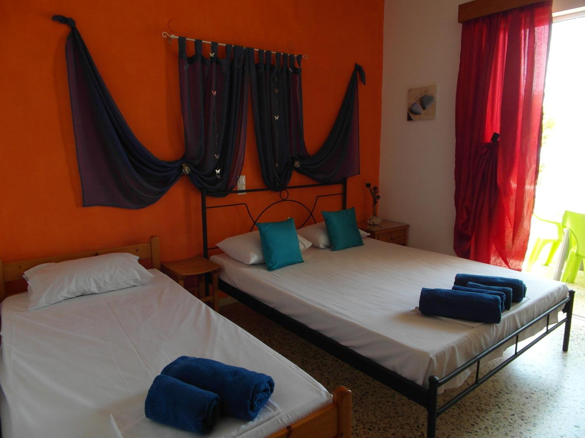 Eri Studios Agia Marina  Zimmer foto